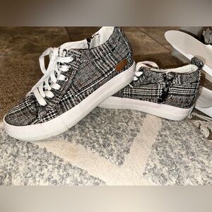 Blowfish Black and White Plaid Sneakers
